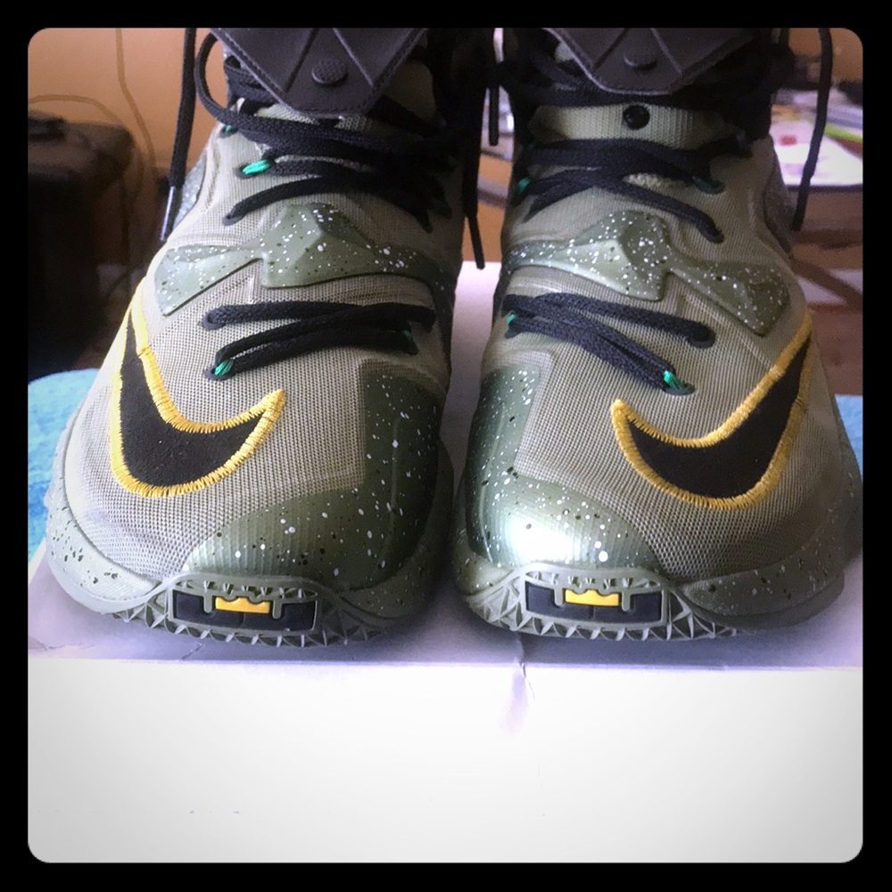 Nike Lebron XIII “Army” Size 14